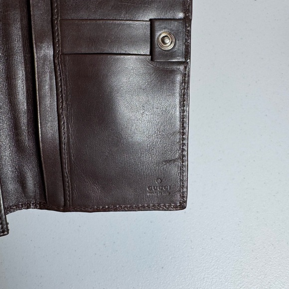 Gucci Tan and Brown Monogram Wallet - Picture 7 of 9